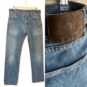 Wrangler | 34 x 30 Regular Fit Classic Light Blue Jeans